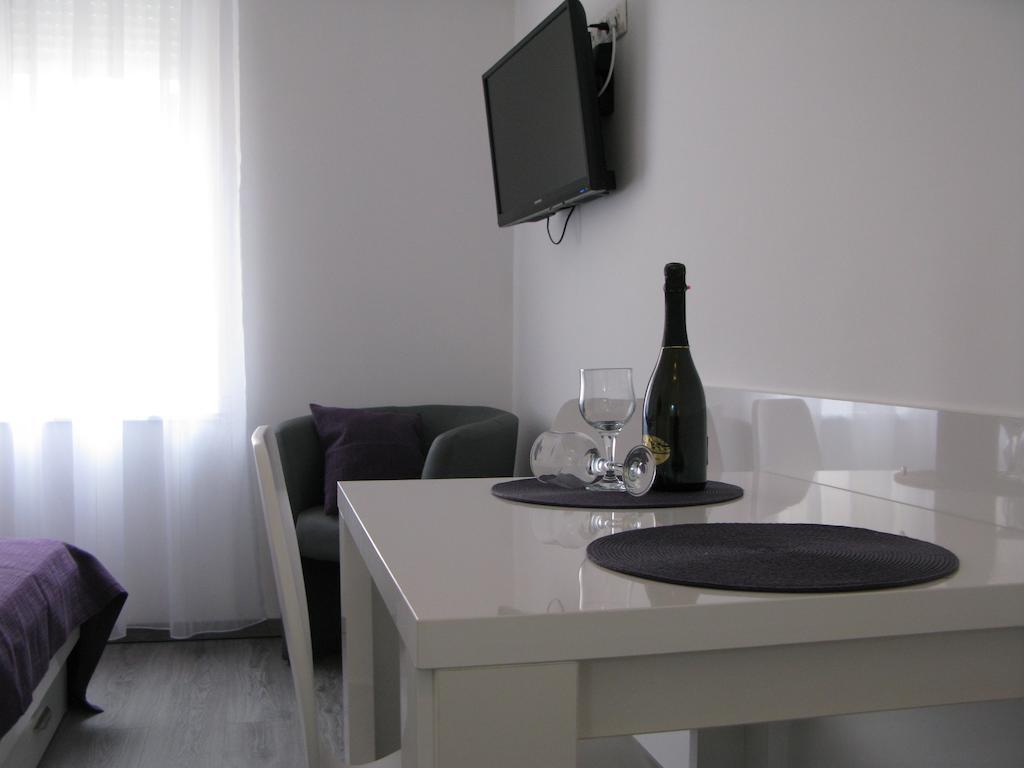 Downtown Main Street Studio Zadar Kamer foto